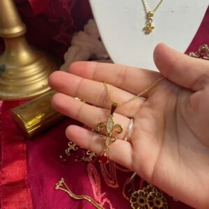 The crimson herald necklace