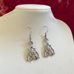 The twisted thorn vintage earrings