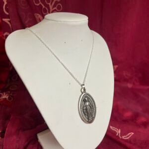 The IMMACULATA necklace